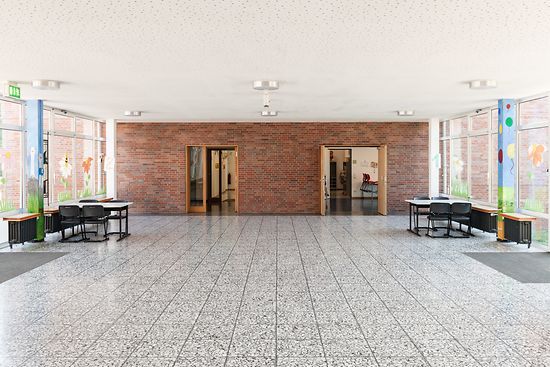 Innenraum der Schule